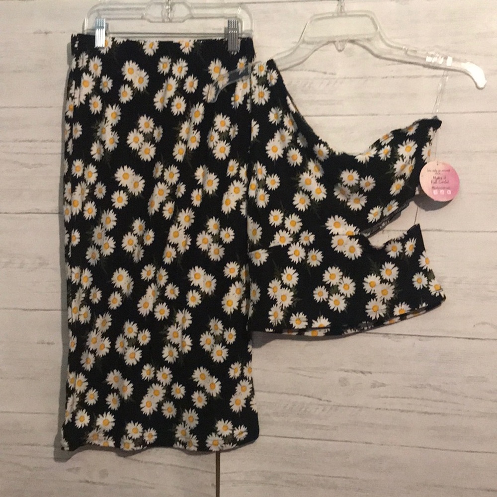 Full circle trends 2 piece skirt and top